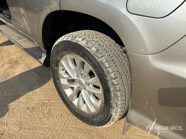 2020 Lexus GX460 4WD SUV - SUV: zdjęcie 4 2020 Lexus GX460 4WD SUV - SUV: zdjęcie 4