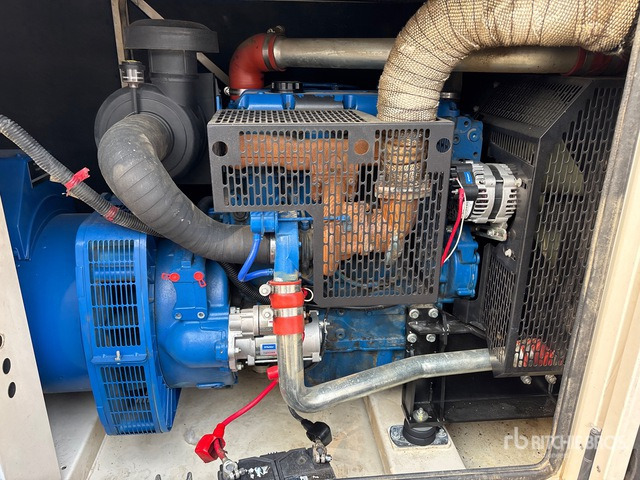 2021 FG Wilson P110-3 110 kVA Skid-Mounted Generator Set - Generator budowlany: zdjęcie 5 2021 FG Wilson P110-3 110 kVA Skid-Mounted Generator Set - Generator budowlany: zdjęcie 5