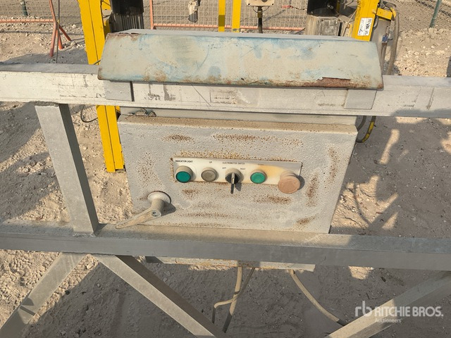 2015 Platform Hoist LTD 630 Electric Work Platform - Osprzęt do Maszyn budowlanych: zdjęcie 4 2015 Platform Hoist LTD 630 Electric Work Platform - Osprzęt do Maszyn budowlanych: zdjęcie 4