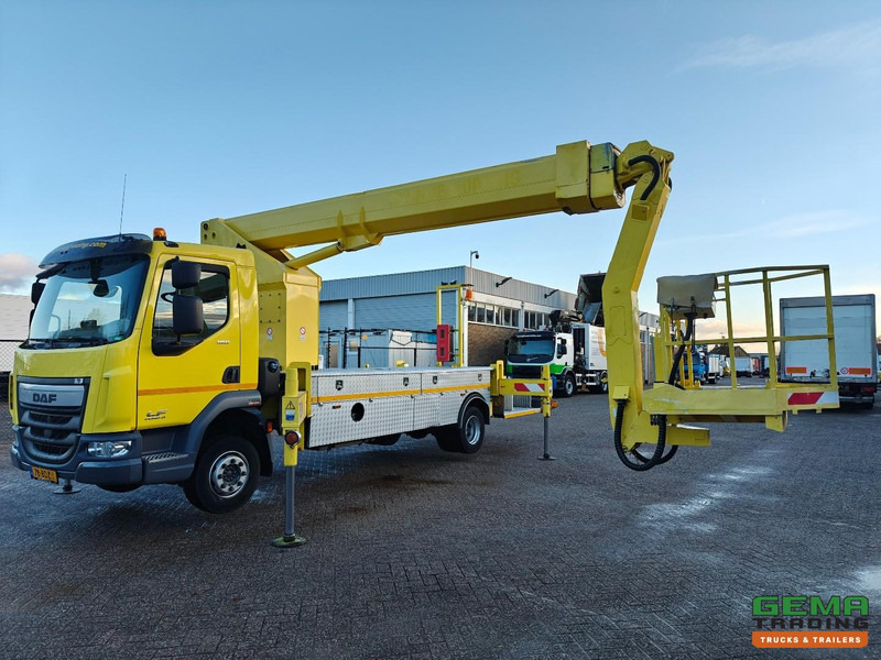 DAF LF 180 FA 4x2 Dagcab Euro6A - T225 Ruthman - Hoogwerker- 101.534km - 04/2026 APK - Samochód ciężarowy: zdjęcie 1 DAF LF 180 FA 4x2 Dagcab Euro6A - T225 Ruthman - Hoogwerker- 101.534km - 04/2026 APK - Samochód ciężarowy: zdjęcie 1