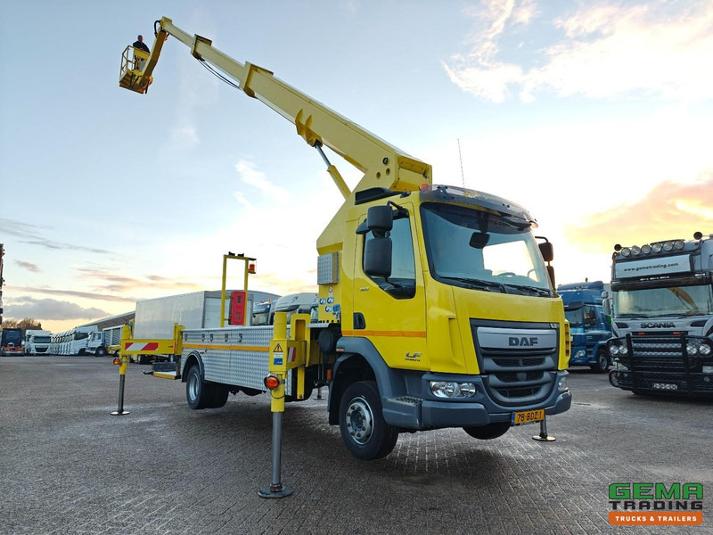 DAF LF 180 FA 4x2 Dagcab Euro6A - T225 Ruthman - Hoogwerker- 101.534km - 04/2026 APK - Samochód ciężarowy: zdjęcie 4 DAF LF 180 FA 4x2 Dagcab Euro6A - T225 Ruthman - Hoogwerker- 101.534km - 04/2026 APK - Samochód ciężarowy: zdjęcie 4