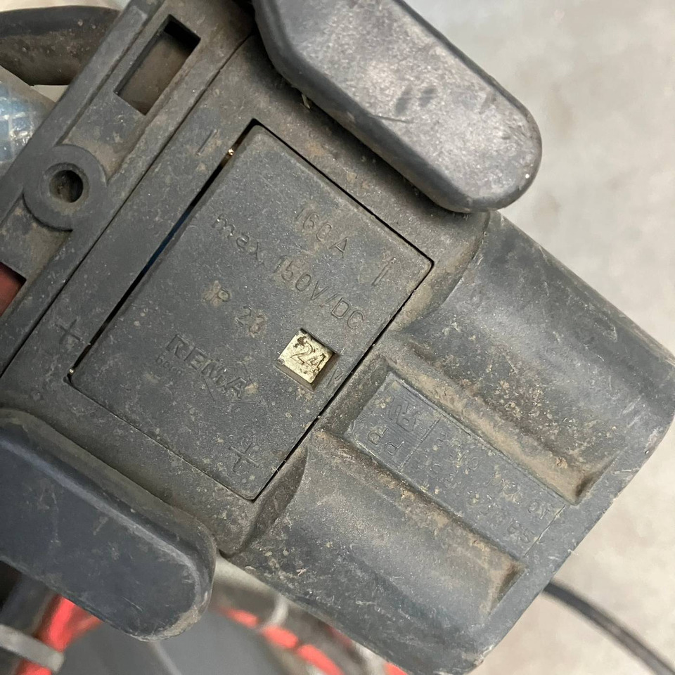 Hawker 24V/72A Lifetech TC1LT - Części zamienne do Urządzeń transportu wewnętrznego: zdjęcie 5 Hawker 24V/72A Lifetech TC1LT - Części zamienne do Urządzeń transportu wewnętrznego: zdjęcie 5