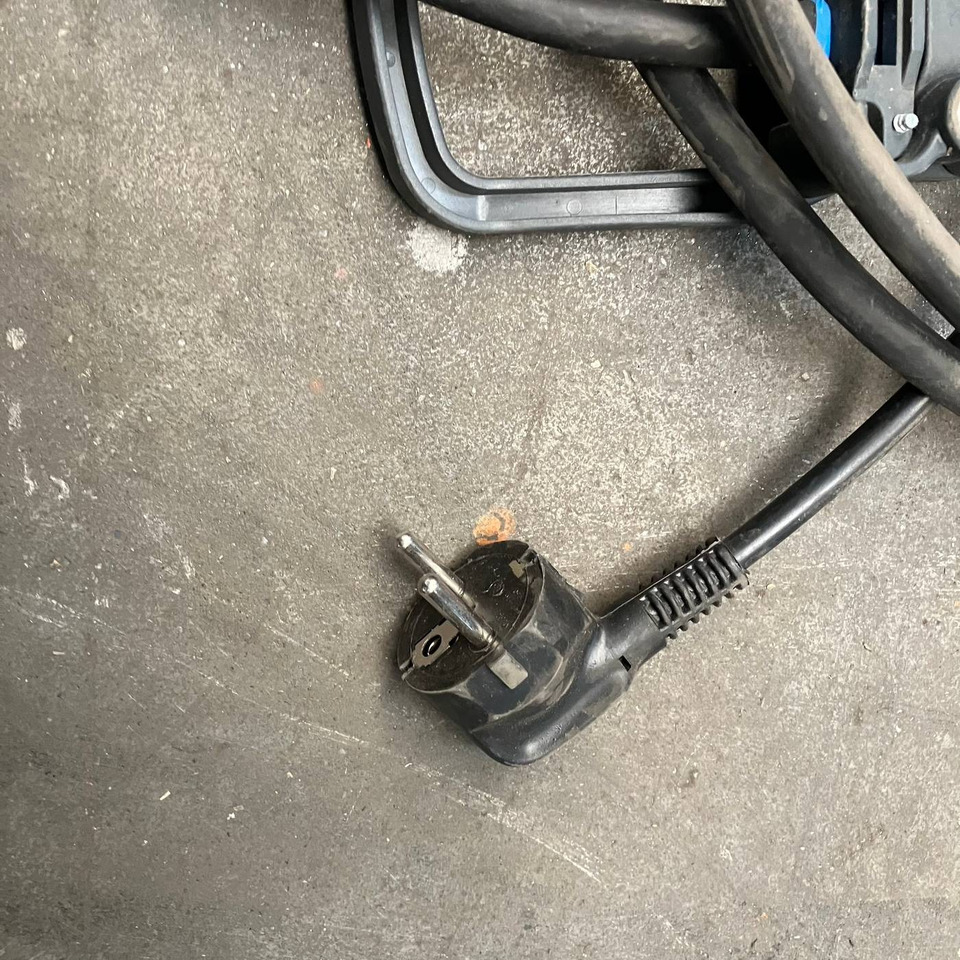 Tricom 24V/70A - Części zamienne do Urządzeń transportu wewnętrznego: zdjęcie 2 Tricom 24V/70A - Części zamienne do Urządzeń transportu wewnętrznego: zdjęcie 2