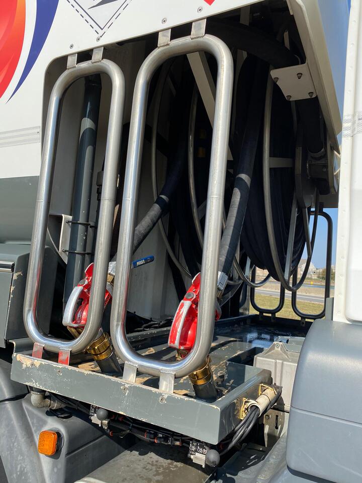 MAN TGS - Samochód ciężarowy cysterna: zdjęcie 3 MAN TGS - Samochód ciężarowy cysterna: zdjęcie 3