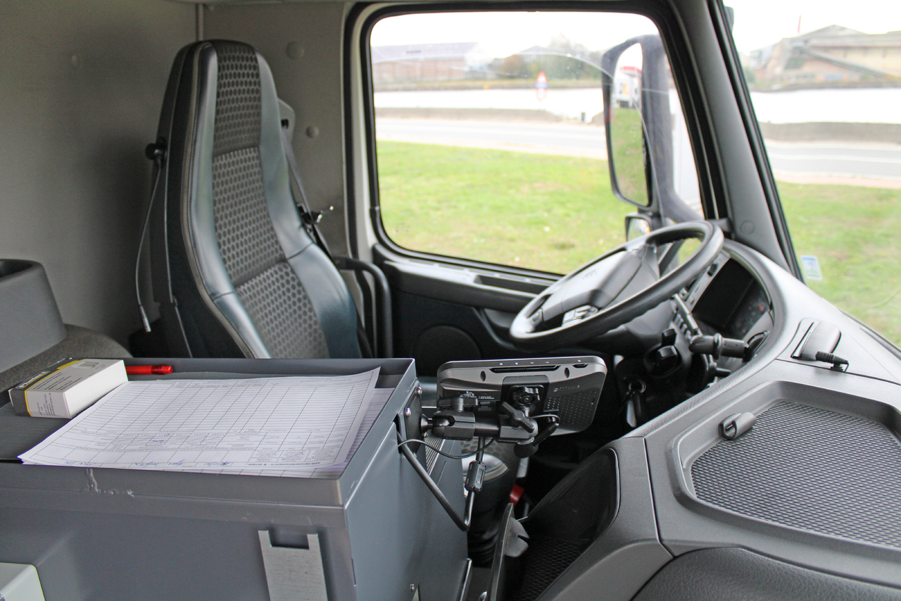 VOLVO FM - Samochód ciężarowy cysterna: zdjęcie 3 VOLVO FM - Samochód ciężarowy cysterna: zdjęcie 3