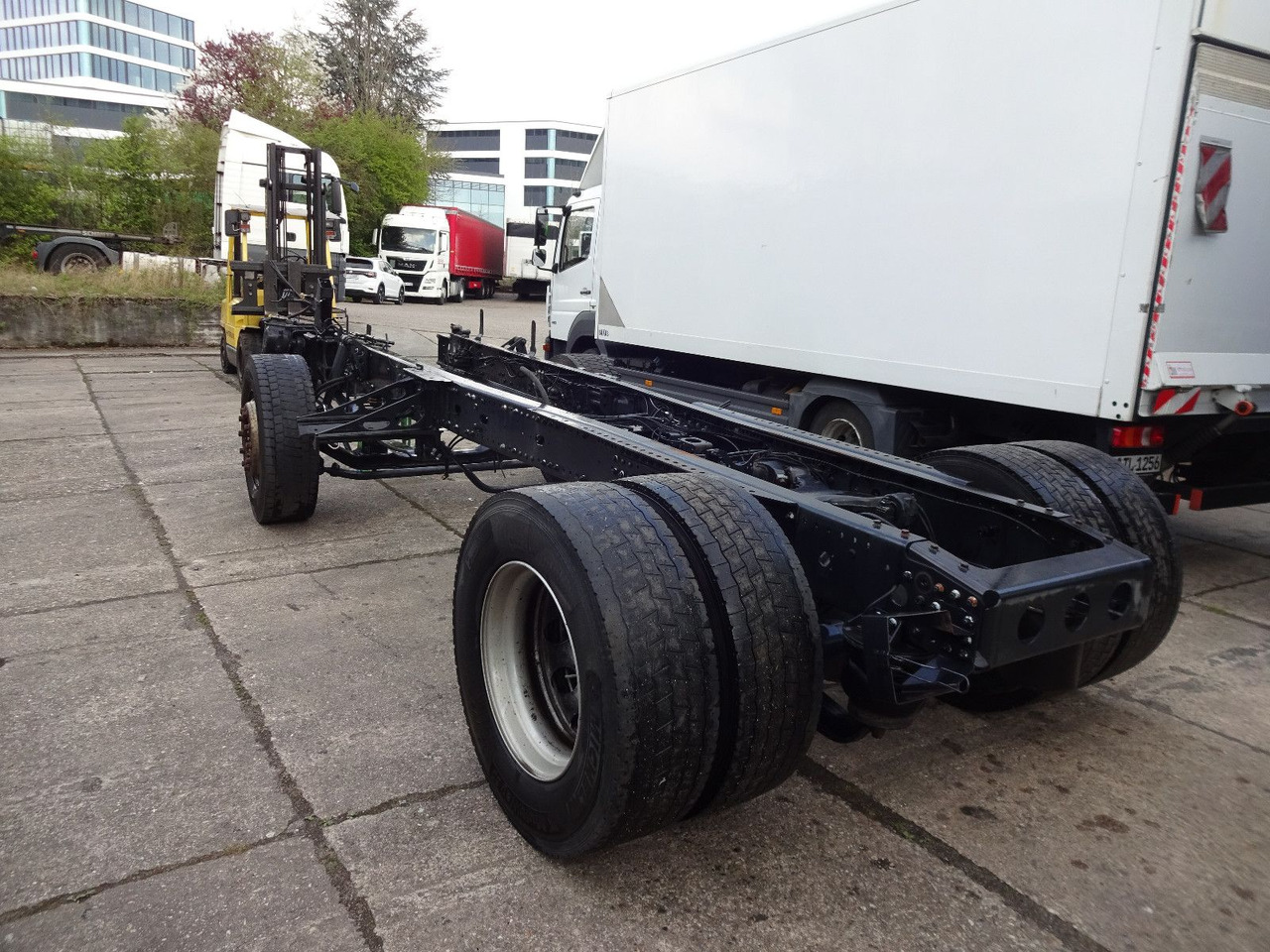 MAN TGX 18.480, Chassis mit Hinterachse, Bj-2016 - Ciągnik siodłowy: zdjęcie 3 MAN TGX 18.480, Chassis mit Hinterachse, Bj-2016 - Ciągnik siodłowy: zdjęcie 3