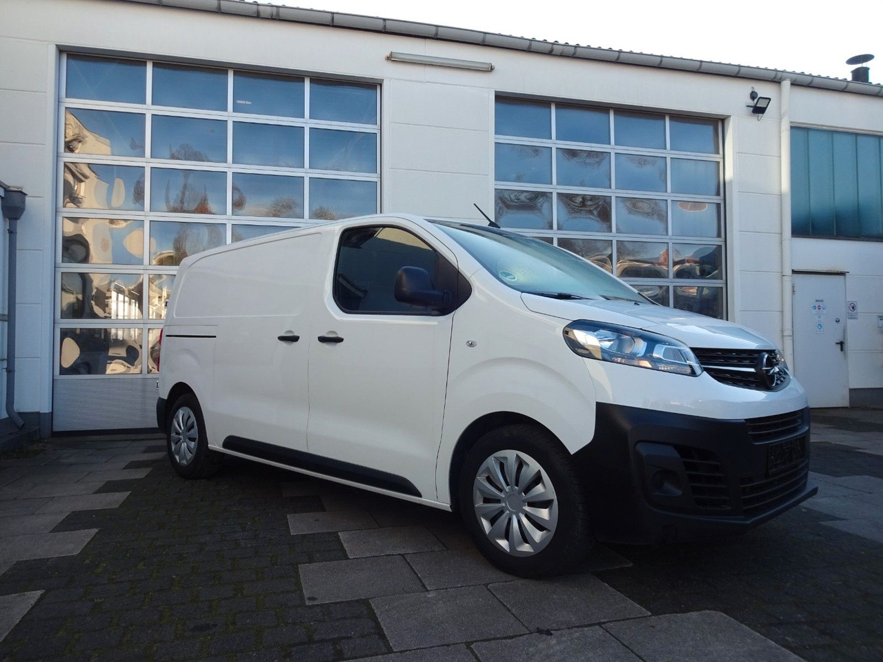 Opel Vivaro Kasten L1H1, Klima, PDC, - Mały samochód dostawczy: zdjęcie 3 Opel Vivaro Kasten L1H1, Klima, PDC, - Mały samochód dostawczy: zdjęcie 3
