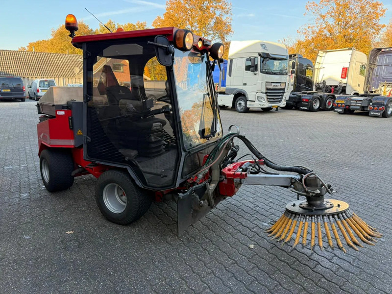 Nimos DM-Trac 205 OKB-70- Onkruidborstelmachine Werktuigendrager 4X Hydraulische functie - Zamiatarka przemysłowa: zdjęcie 2 Nimos DM-Trac 205 OKB-70- Onkruidborstelmachine Werktuigendrager 4X Hydraulische functie - Zamiatarka przemysłowa: zdjęcie 2