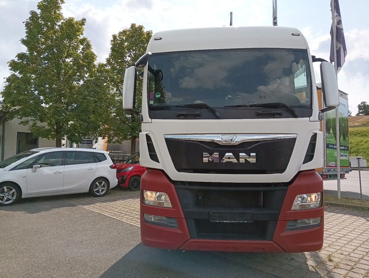 MAN TGX 18:440 BLS INTARDER Vollspoiler Reifen70-90% MAN TGX 18:440 BLS INTARDER Vollspoiler Reifen70-90% - Ciągnik siodłowy: zdjęcie 2 MAN TGX 18:440 BLS INTARDER Vollspoiler Reifen70-90% MAN TGX 18:440 BLS INTARDER Vollspoiler Reifen70-90% - Ciągnik siodłowy: zdjęcie 2