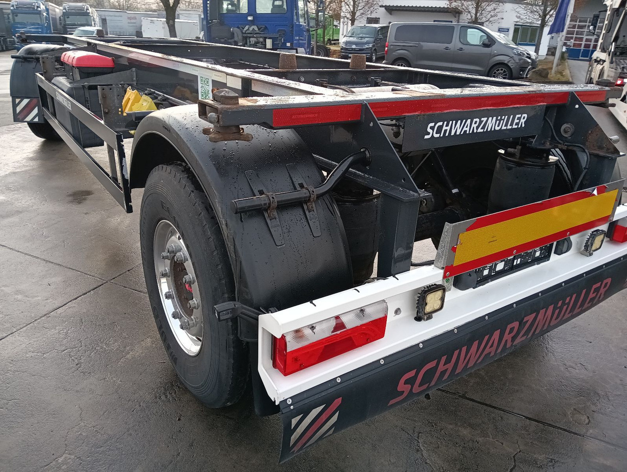 Schwarzmüller 2-A BDF 1,22/1,32 ALCOA Alufelgen ADR 120tkm TÜV Schwarzmüller 2-A BDF 1,22/1,32 ALCOA Alufelgen ADR 120tkm TÜV - Przyczepa kontenerowiec/ System wymienny: zdjęcie 1 Schwarzmüller 2-A BDF 1,22/1,32 ALCOA Alufelgen ADR 120tkm TÜV Schwarzmüller 2-A BDF 1,22/1,32 ALCOA Alufelgen ADR 120tkm TÜV - Przyczepa kontenerowiec/ System wymienny: zdjęcie 1