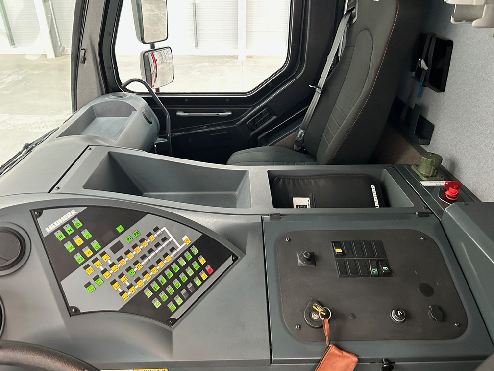 Żuraw/ Dźwig LIEBHERR LTM1060-3.1: zdjęcie 34 Żuraw/ Dźwig LIEBHERR LTM1060-3.1: zdjęcie 34