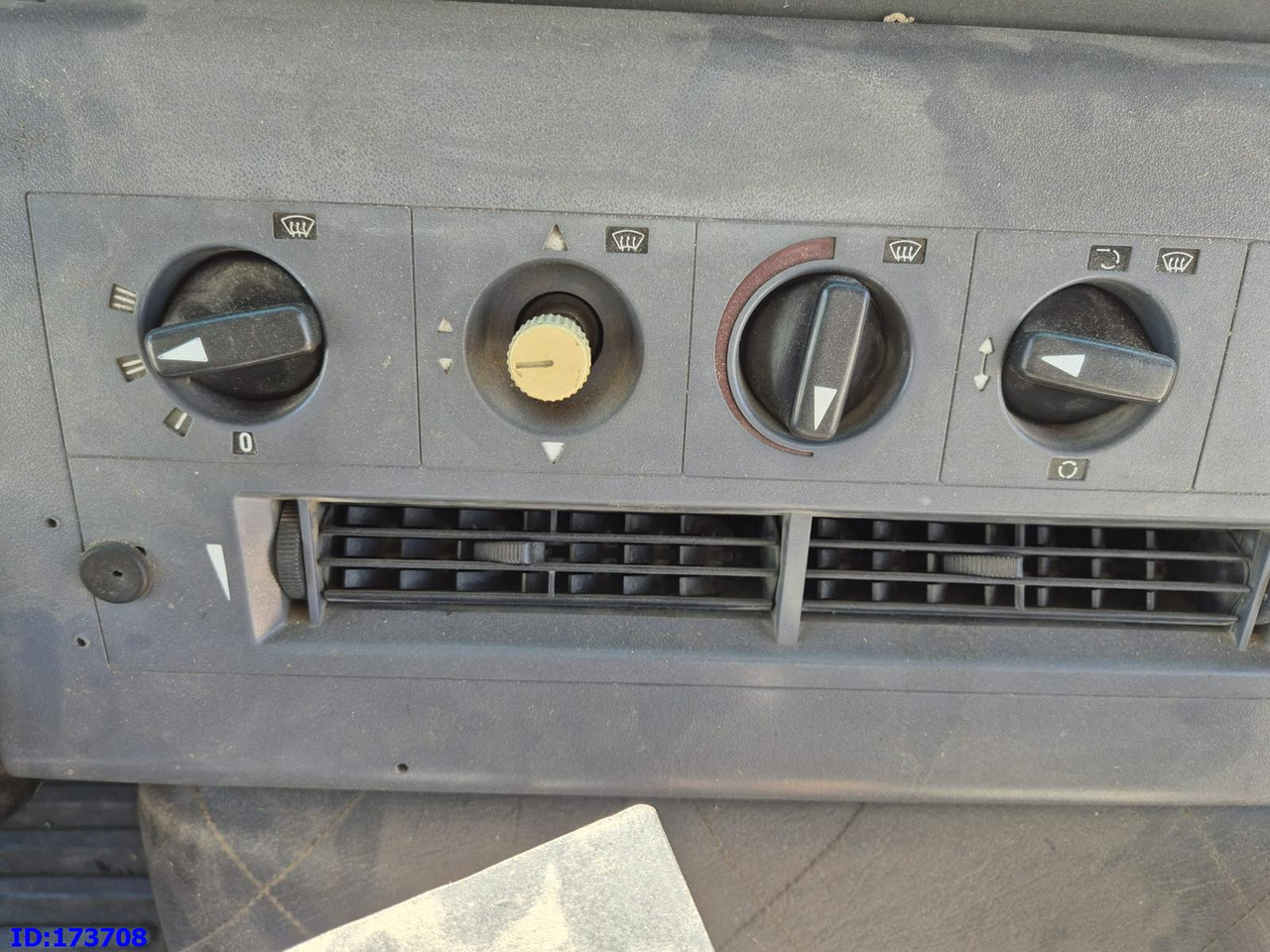 Minibus, Turystyczny autobus MERCEDES-BENZ Medio 30 Seat: zdjęcie 14 Minibus, Turystyczny autobus MERCEDES-BENZ Medio 30 Seat: zdjęcie 14