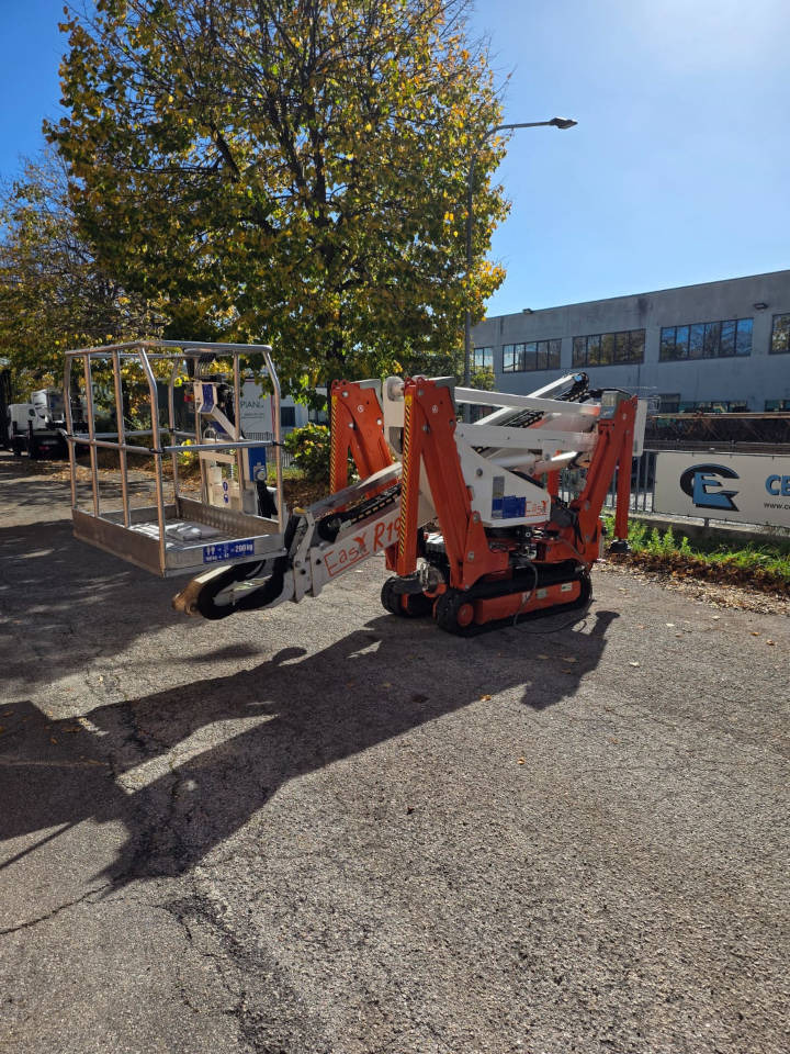 EASY LIFT R 190 - Podnośnik pająk: zdjęcie 3 EASY LIFT R 190 - Podnośnik pająk: zdjęcie 3