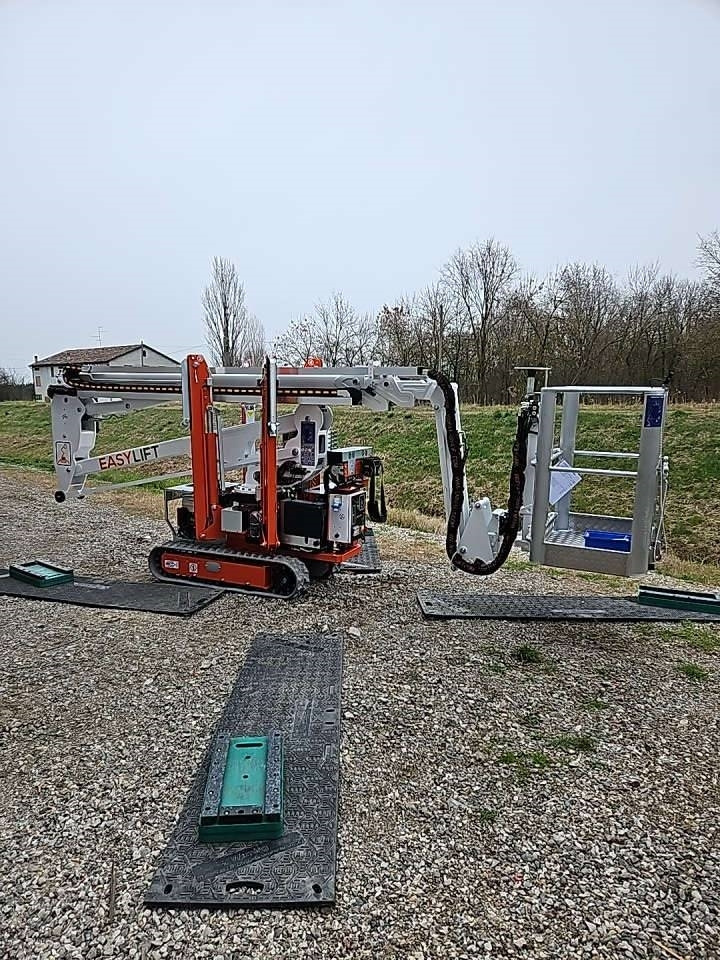 EasyLift R180 - Podnośnik przegubowy: zdjęcie 5 EasyLift R180 - Podnośnik przegubowy: zdjęcie 5