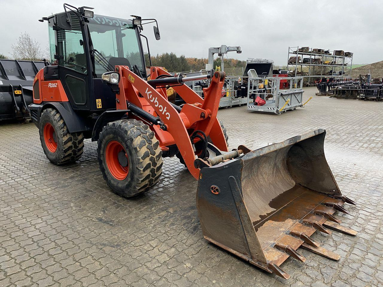 Kubota R082 - Ładowarka przegubowa: zdjęcie 5 Kubota R082 - Ładowarka przegubowa: zdjęcie 5