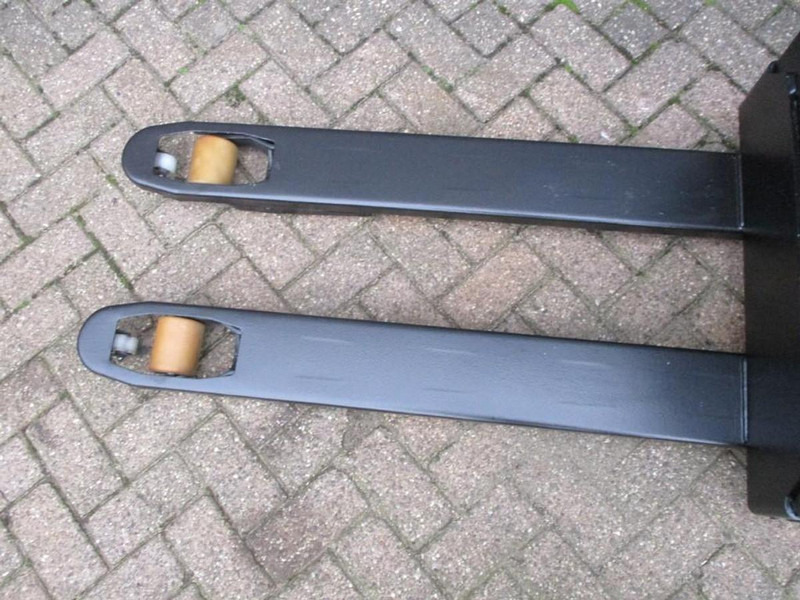 Toyota LWE 140 - Wózek paletowy: zdjęcie 4 Toyota LWE 140 - Wózek paletowy: zdjęcie 4