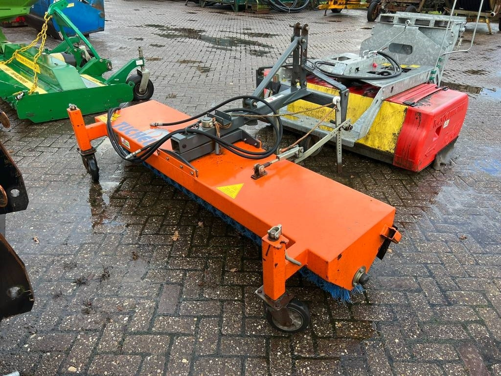 Tuchel EKM 230 HD veegmachine - Szczotka: zdjęcie 5 Tuchel EKM 230 HD veegmachine - Szczotka: zdjęcie 5