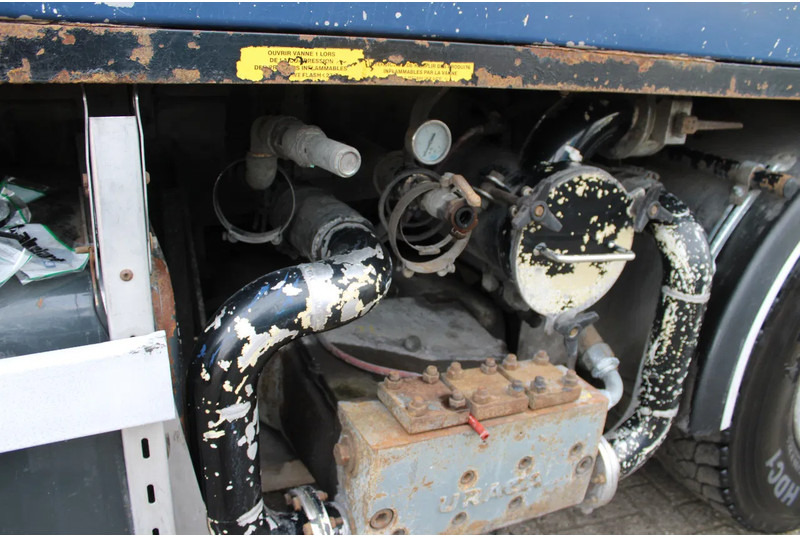 Volvo FM 12.340 + ADR + stokota 14.000L + manual - Samochód asenizacyjny: zdjęcie 5 Volvo FM 12.340 + ADR + stokota 14.000L + manual - Samochód asenizacyjny: zdjęcie 5