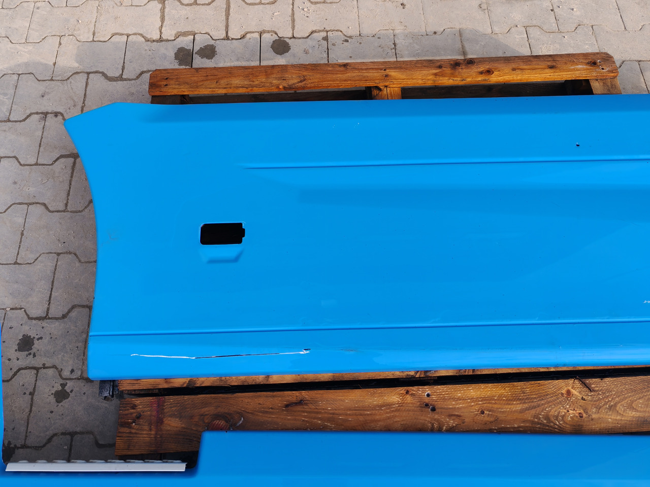 RENAULT RANGE T EURO 6 / SIDE SPOILERS SET - Części zamienne: zdjęcie 5 RENAULT RANGE T EURO 6 / SIDE SPOILERS SET - Części zamienne: zdjęcie 5