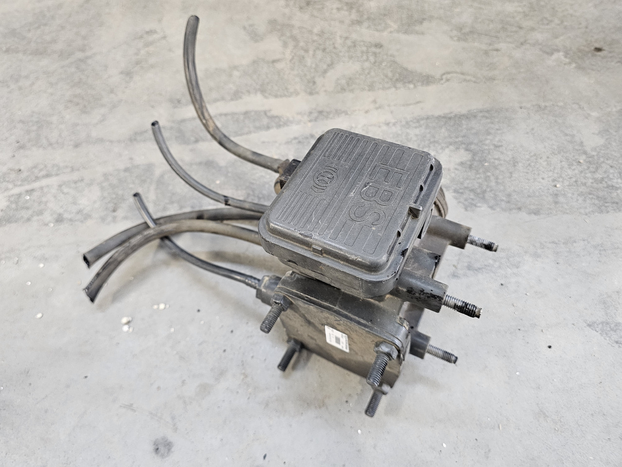 MERCEDES-BENZ MP4 / EBS VALVE / A0014311013 / K000920 - Zawór hamulcowy: zdjęcie 2 MERCEDES-BENZ MP4 / EBS VALVE / A0014311013 / K000920 - Zawór hamulcowy: zdjęcie 2