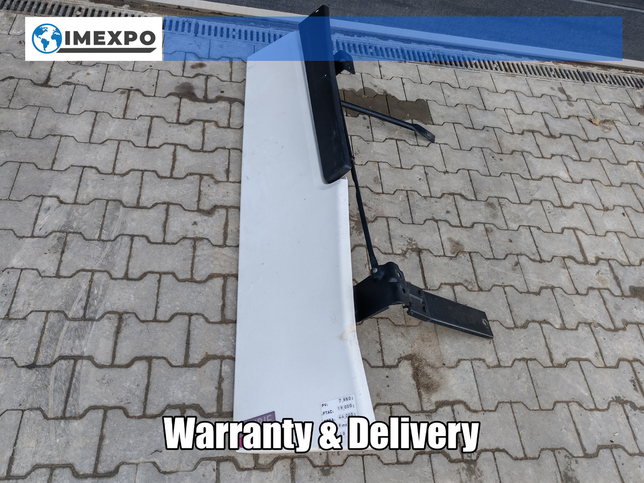 RENAULT RANGE T EURO 6 / HIGH CAB / RIGHT SPOILER - Aerodynamika/ Spojler: zdjęcie 1 RENAULT RANGE T EURO 6 / HIGH CAB / RIGHT SPOILER - Aerodynamika/ Spojler: zdjęcie 1