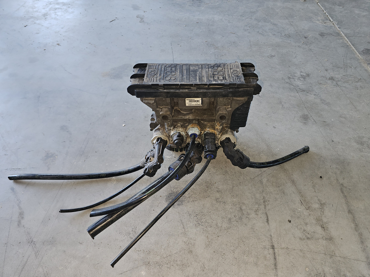 RENAULT RANGE T / REAR EBS VALVE / K102266 22225566 - Zawór hamulcowy: zdjęcie 4 RENAULT RANGE T / REAR EBS VALVE / K102266 22225566 - Zawór hamulcowy: zdjęcie 4