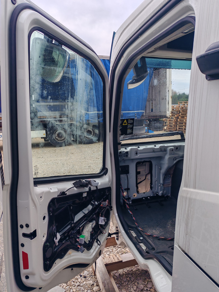 Nowy Kabina VOLVO FM5 FMX LOW DAY CAB CABINE / COLOR: 91107 / BRAND NEW: zdjęcie 7 Nowy Kabina VOLVO FM5 FMX LOW DAY CAB CABINE / COLOR: 91107 / BRAND NEW: zdjęcie 7