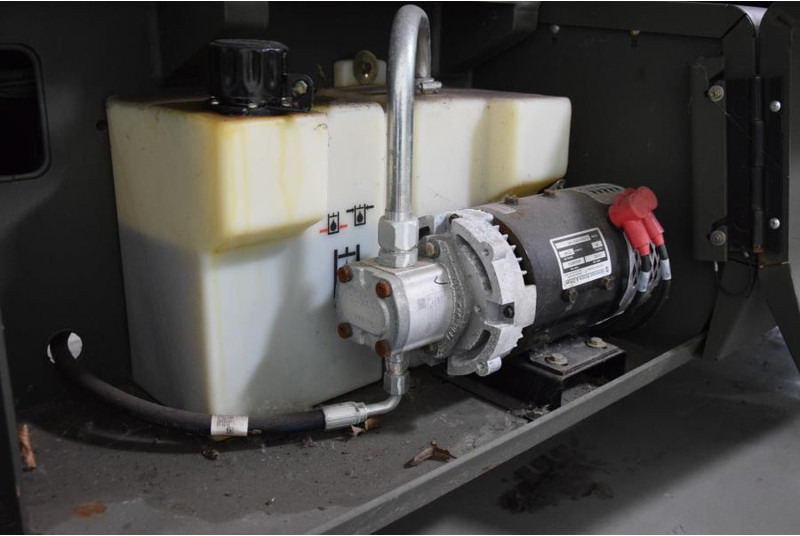 Podnośnik nożycowy JLG M3369: zdjęcie 10