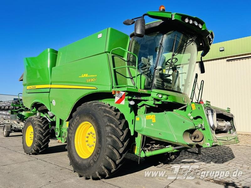 John Deere S690 - Kombajn zbożowy: zdjęcie 2 John Deere S690 - Kombajn zbożowy: zdjęcie 2