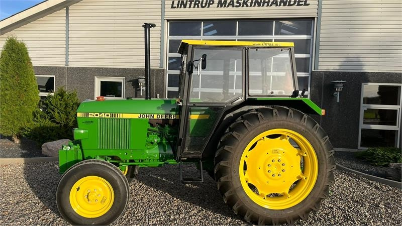 John Deere 2040 Med nye dæk hele vejen rundt - Ciągnik rolniczy: zdjęcie 4 John Deere 2040 Med nye dæk hele vejen rundt - Ciągnik rolniczy: zdjęcie 4