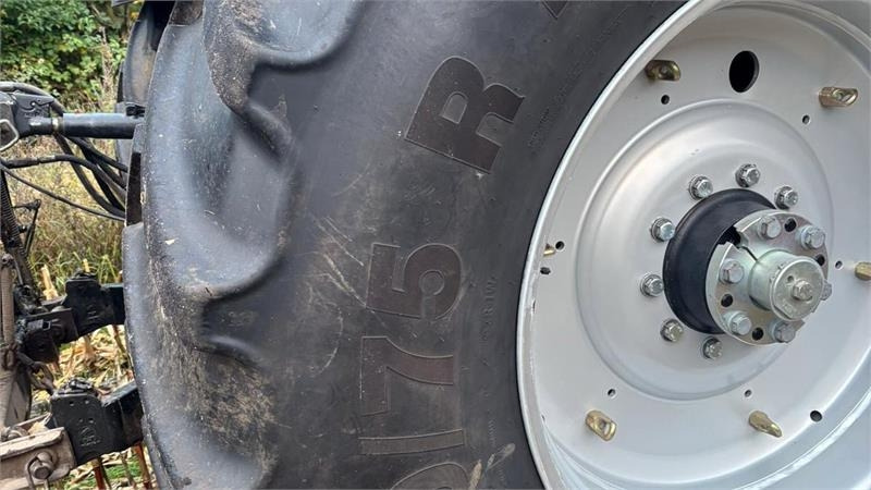 Ciągnik rolniczy New Holland T7.315 HD NEW GEN Frontlift og front PTO: zdjęcie 9 Ciągnik rolniczy New Holland T7.315 HD NEW GEN Frontlift og front PTO: zdjęcie 9