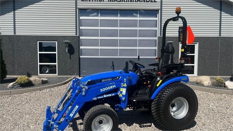 Solis H26 HST Turfdæk og Frontlæsser - Ciągnik rolniczy: zdjęcie 1 Solis H26 HST Turfdæk og Frontlæsser - Ciągnik rolniczy: zdjęcie 1