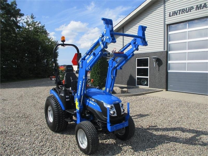 Ciągnik rolniczy Solis S26 Shuttle XL 9+9 med turfhjul og frontlæsser: zdjęcie 17