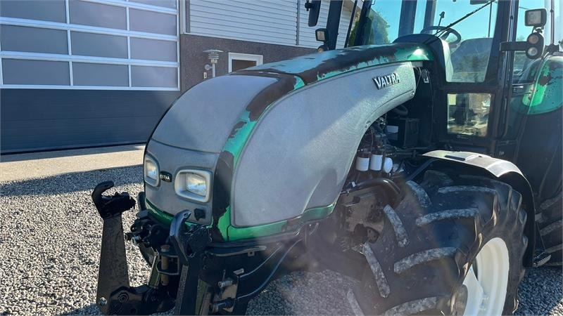 Valtra T130 med 3.5ton frontlift - Ciągnik rolniczy: zdjęcie 4 Valtra T130 med 3.5ton frontlift - Ciągnik rolniczy: zdjęcie 4