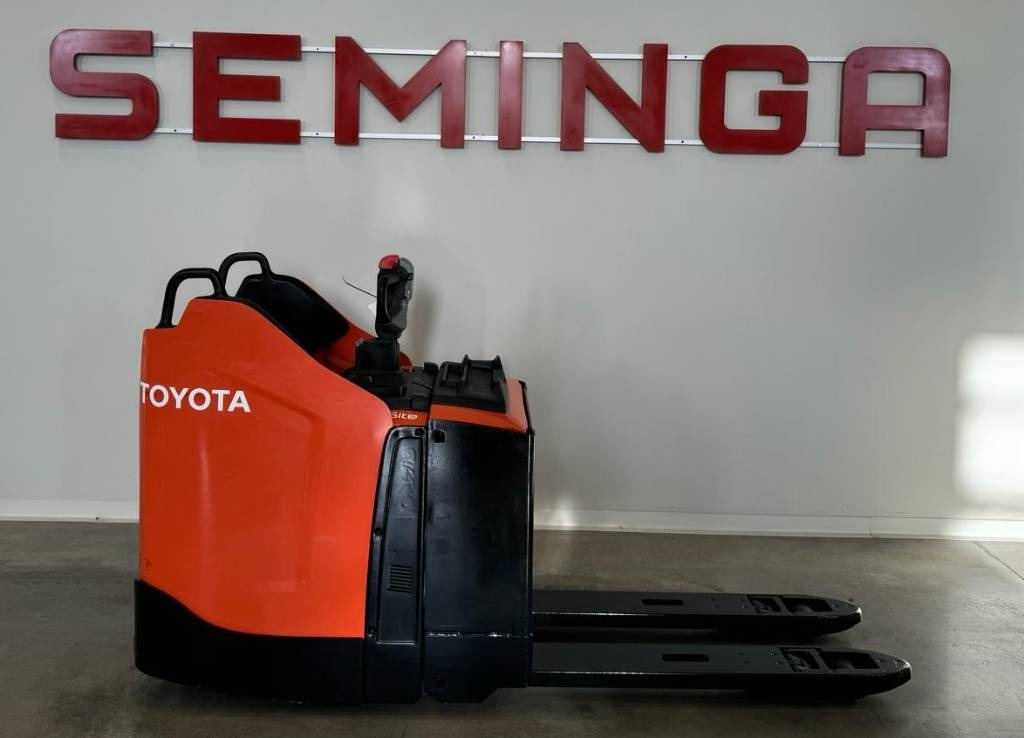 Toyota 10545 LPE200 - Wózek paletowy: zdjęcie 2 Toyota 10545 LPE200 - Wózek paletowy: zdjęcie 2