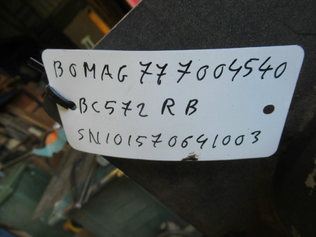 Bomag BC572RB - - Tłumik do Maszyn budowlanych: zdjęcie 4 Bomag BC572RB - - Tłumik do Maszyn budowlanych: zdjęcie 4