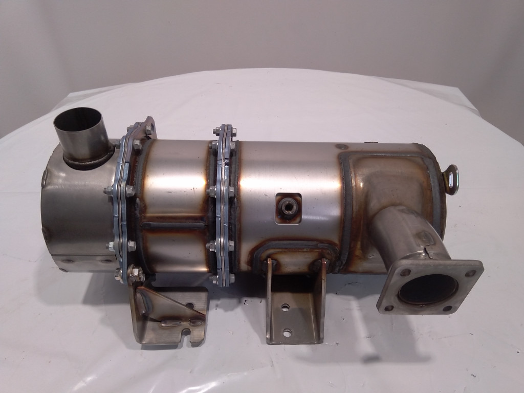 Case VV129E3016070 - Zbiornik na AdBlue do Maszyn rolniczych: zdjęcie 3 Case VV129E3016070 - Zbiornik na AdBlue do Maszyn rolniczych: zdjęcie 3