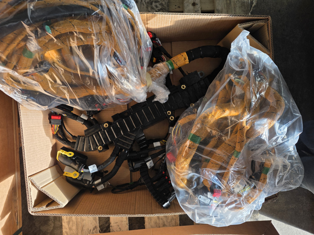 Caterpillar 6341687 - Kabel/ Przewód do Maszyn budowlanych: zdjęcie 2 Caterpillar 6341687 - Kabel/ Przewód do Maszyn budowlanych: zdjęcie 2