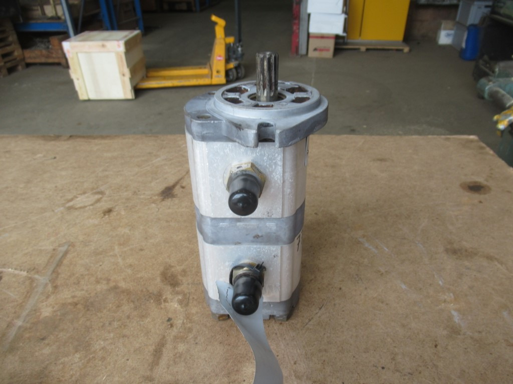 Hitachi 9218031 - - Pompa wspomagania kierownicy do Maszyn budowlanych: zdjęcie 4 Hitachi 9218031 - - Pompa wspomagania kierownicy do Maszyn budowlanych: zdjęcie 4