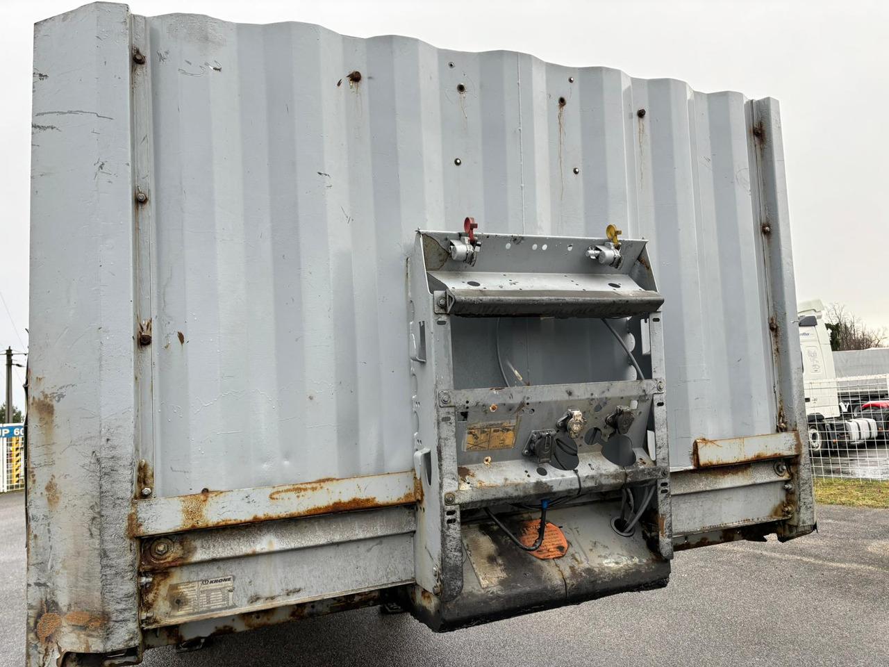 KRONE SD P - Naczepa platforma/ Burtowa: zdjęcie 2 KRONE SD P - Naczepa platforma/ Burtowa: zdjęcie 2