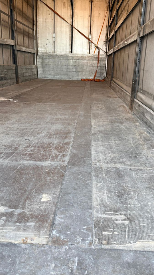 Svan CHT202 - Przyczepa z plandeką: zdjęcie 5 Svan CHT202 - Przyczepa z plandeką: zdjęcie 5