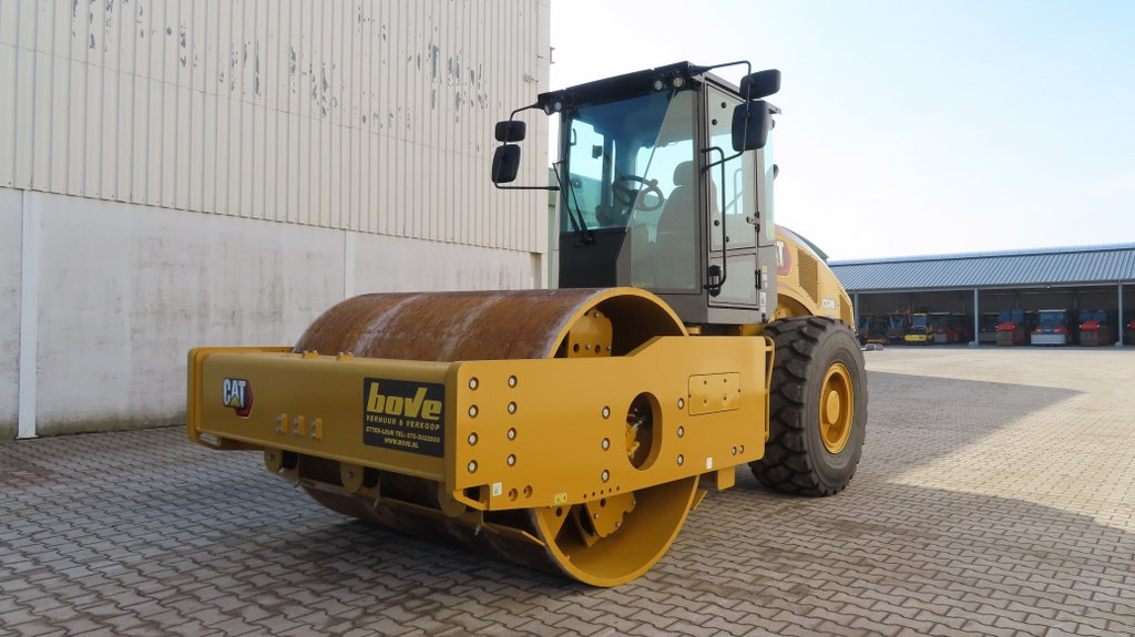 Kompaktor Caterpillar CS74B: zdjęcie 6