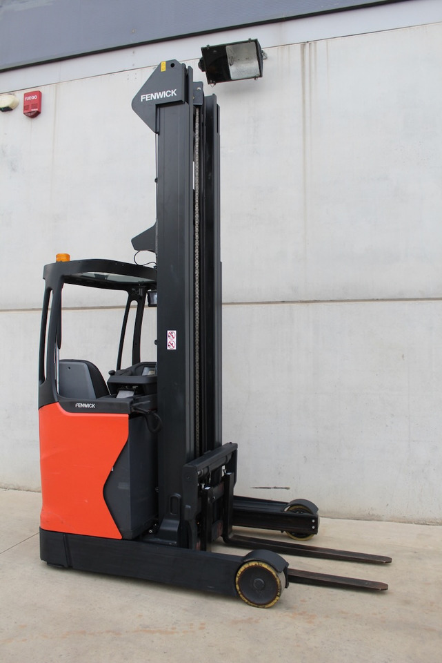 Linde R16-01 - Reach truck: zdjęcie 1 Linde R16-01 - Reach truck: zdjęcie 1