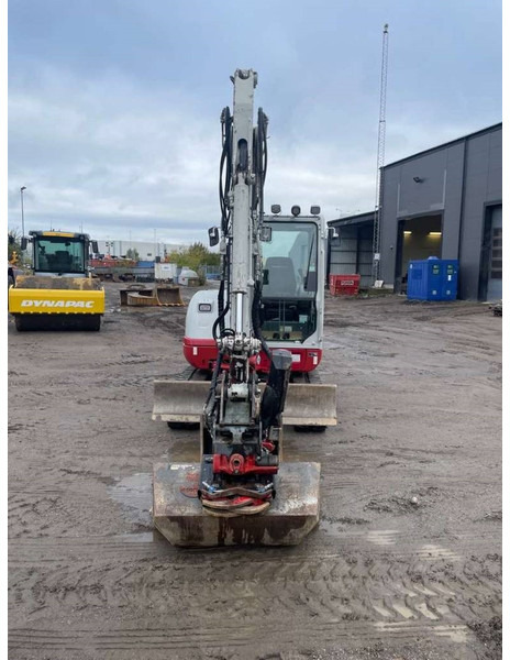 Takeuchi TB 240 - Minikoparka: zdjęcie 3 Takeuchi TB 240 - Minikoparka: zdjęcie 3