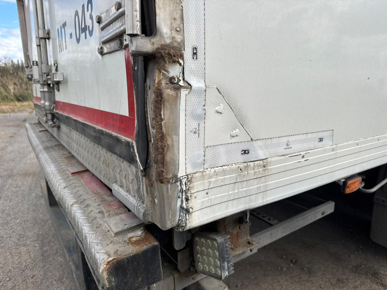 Gray and Adams 2005 Vector 1800 MT – MT-043 - Naczepa chłodnia: zdjęcie 4 Gray and Adams 2005 Vector 1800 MT – MT-043 - Naczepa chłodnia: zdjęcie 4