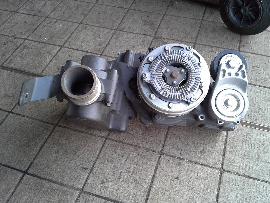 POMPA WODY OBUDOWA POMPY DAF XF 106 440 MX11 1993420 - Pompa wody: zdjęcie 2 POMPA WODY OBUDOWA POMPY DAF XF 106 440 MX11 1993420 - Pompa wody: zdjęcie 2