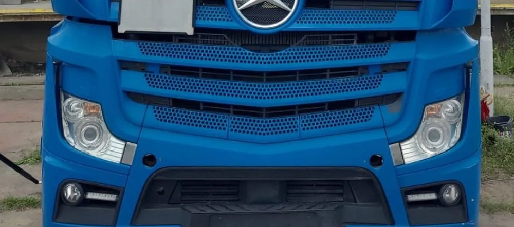 ZDERZAK KOMPLETNY PRZÓD REFLEKTORY ACTROS MP4 BIG SPACE - Nadwozie i zewnętrzne elementy do Samochodów ciężarowych: zdjęcie 1 ZDERZAK KOMPLETNY PRZÓD REFLEKTORY ACTROS MP4 BIG SPACE - Nadwozie i zewnętrzne elementy do Samochodów ciężarowych: zdjęcie 1