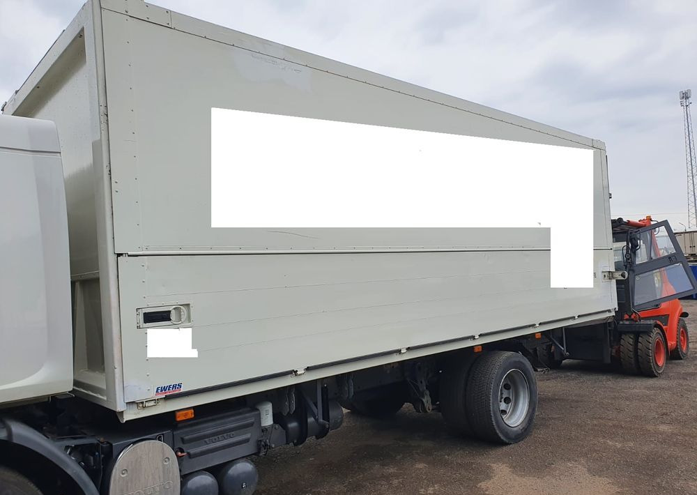 Zabudowa Napojówka - Części zamienne: zdjęcie 2 Zabudowa Napojówka - Części zamienne: zdjęcie 2