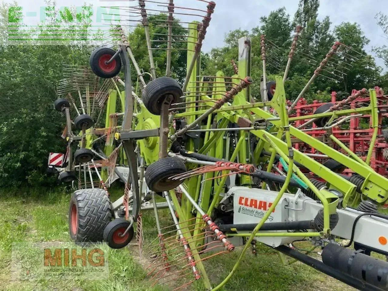 CLAAS liner 4000 - Przetrząsacz: zdjęcie 2 CLAAS liner 4000 - Przetrząsacz: zdjęcie 2