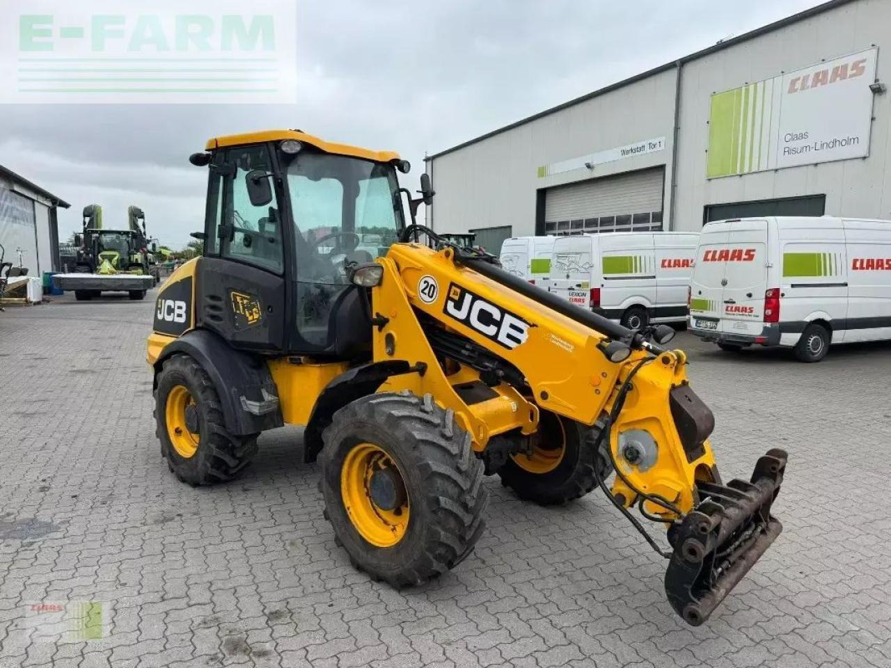 JCB tm 220 agri tele - Minikoparka: zdjęcie 2 JCB tm 220 agri tele - Minikoparka: zdjęcie 2